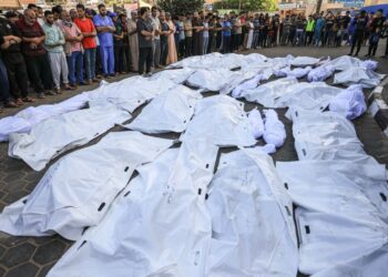 غزة: 25 شهيداً بنيران جيش الاحتلال منذ فجر اليوم، من بينهم 13 شخصاً كانوا في حاجة للمساعدات.