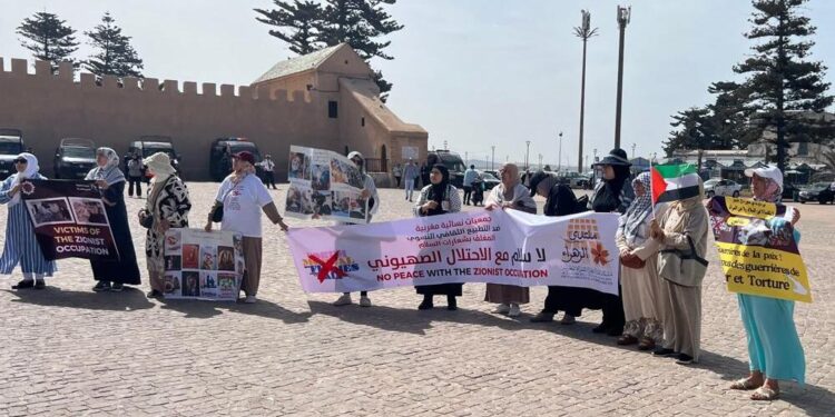 منتدى الزهراء للمرأة المغربية يرفض “سلام الفنادق” ويدين استهداف النساء في غزة