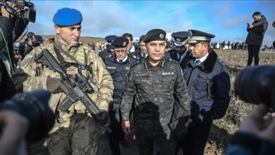 thumbs b c 2526ddb057b4