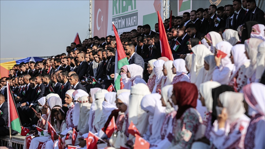 thumbs b c a94f04de9d3a18c242988805be34969f