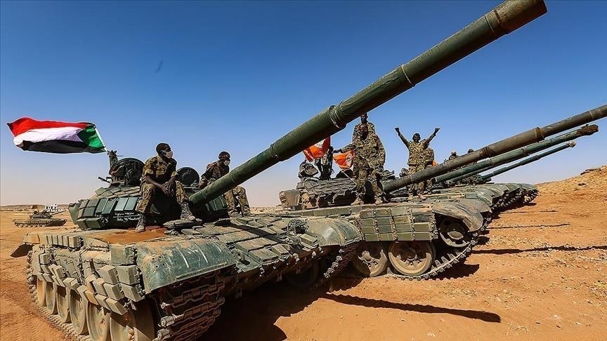 الجيش السوداني يعلن رفع الحصار عن “الدلنج” في ولاية جنوب كردفان.