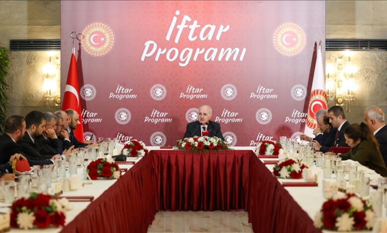 thumbs b c 92b52e97e49dcbd06475f9cbe5538ebc