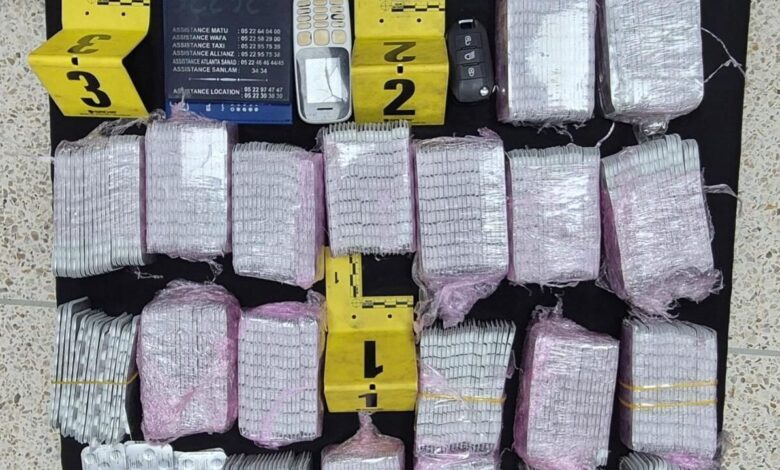 طنجة ضربة موجعة لشبكات "القرقوبي": حجز 12 ألف قرص "ريفوتريل" بمنطقة بني مكادة بطنجة. 1 eOZCBx O 1280x720 1