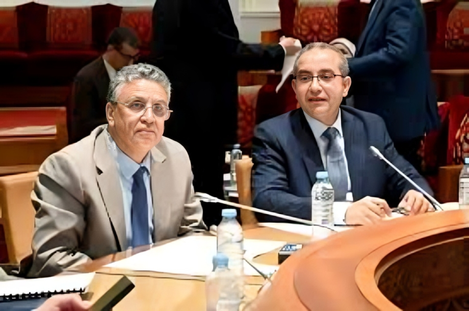 مشروع القانون المؤطر لمهنة المحاماة: الأغلبية تدافع عن “عصرنة” المحاماة والمعارضة تحذر من المساس بحصانة الدفاع.