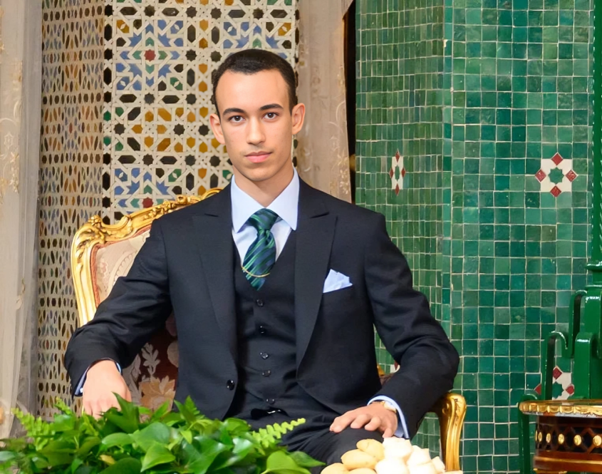 الشعب المغربي يحتفل غدا الجمعة بالذكرى الثالثة والعشرين لميلاد صاحب السمو الملكي ولي العهد الأمير مولاي الحسن 10 1713802283