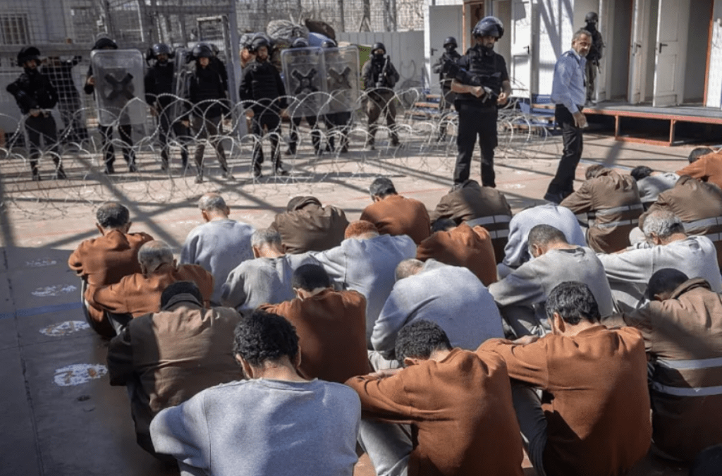 الأمم المتحدة توثق استشهاد 90 أسيراً فلسطينياً و"نيويورك تايمز" تفضح فظائع التعذيب بسجون الاحتلال 5 IlVmT