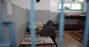 حماس: 87 أسيرة فلسطينية بينهن حوامل ومريضات في سجون الاحتلال.. وجريمة حرب واضحة 1 NAxE2