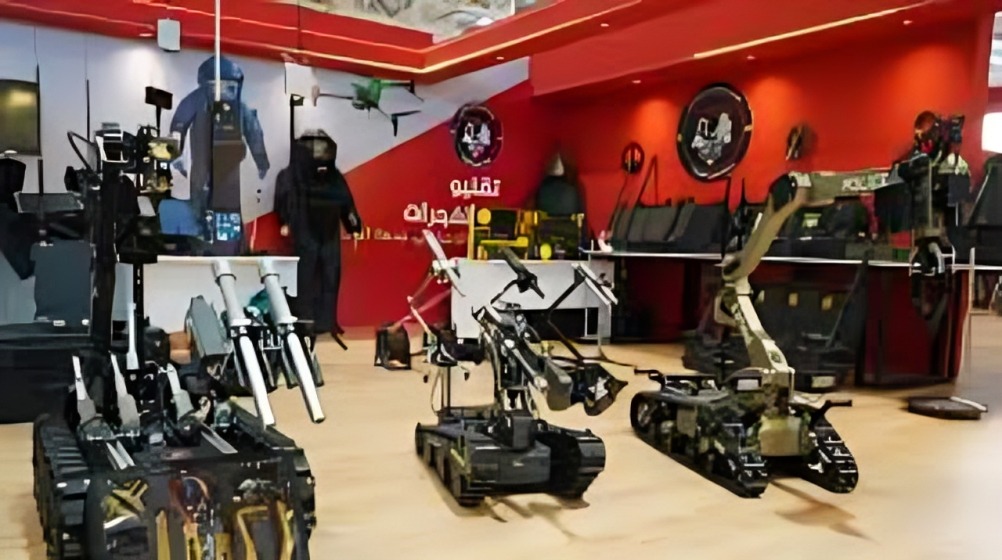 بين الروبوتات والتقنيات العالمية.. "فضاء المتفجرات" يخطف الأنظار في الأبواب المفتوحة للأمن الوطني 6 e5fef8f4e0c244c9bcc29c849cf94e8c