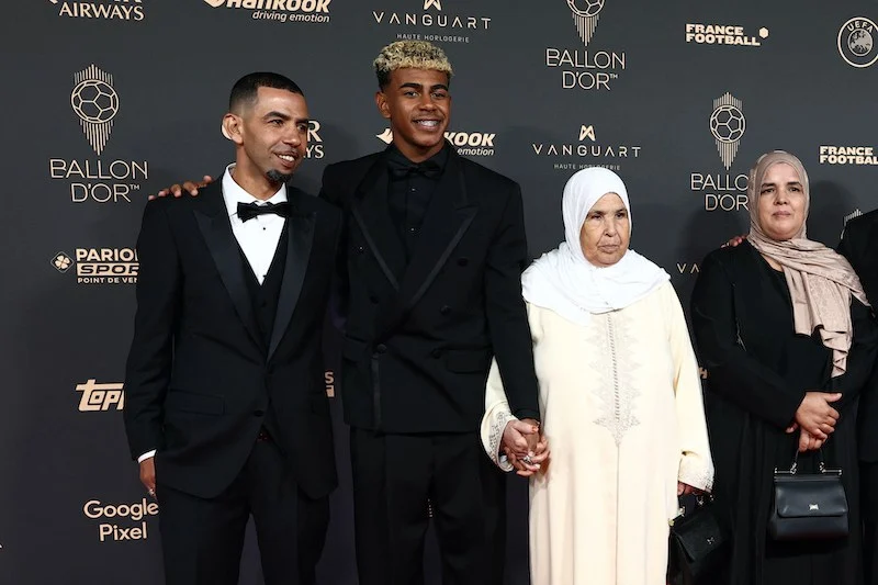 جريدة القرب 44 لامين يامال: أنا مسلم والحمد لله وأصلي قبل المباراة وأصوم رمضان