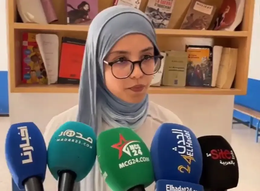 جريدة القرب 137 سارة أبو زيد تتصدر نتائج البكالوريا بجهة فاس مكناس بمعدل 19,34