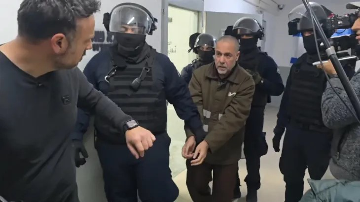 عزل الطبيب حسام أبو صفية في سجن نفحة بعد استئنافه قرار اعتقاله