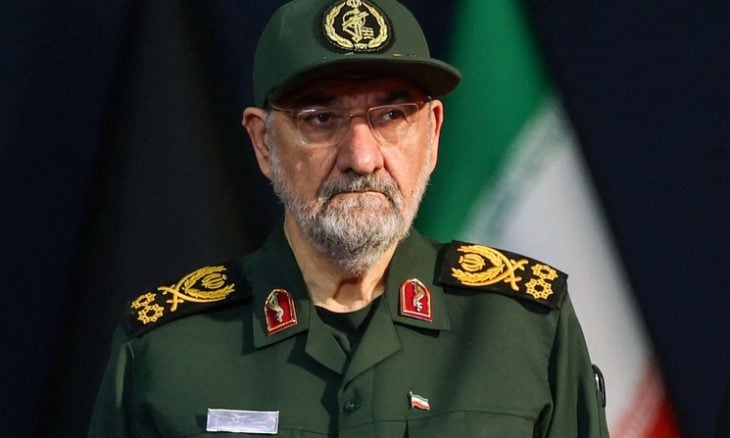واشنطن تجدد غاراتها و طهران تلوح بـ«هجوم شامل» حال استمرار التصعيد.