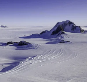 قمم مقدسة وكهوف غامضة.. مناطق على الأرض لم تطأها قدم إنسان 2 Marie Byrd Land Antarctica