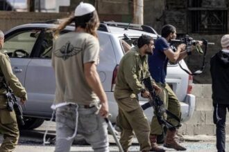 شهيدان و3 إصابات بنيران الاحتلال خلال هجوم للمستوطنين شرق رام الله