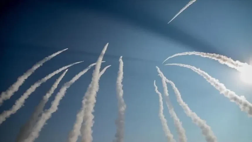 صواريخ إيرانية تستهدف العقبة وإيلات. والجيش الأردني يعترض 3 منها