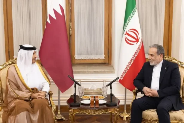 قطر و إيران تبحثان مقترحاً لإنشاء ممر ملاحي مؤقت عبر مضيق هرمز