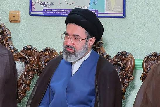 خامنئي يدعو لتوحيد الصف الإسلامي في مواجهة المخططات الغربية