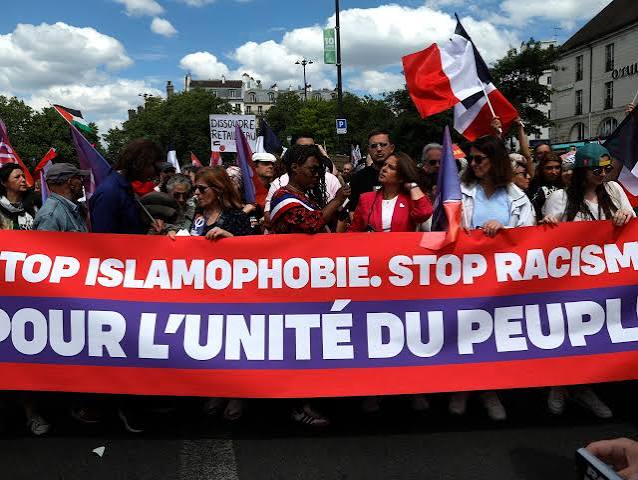 باحثة أمريكية: مفهوم "القيم اليهودية المسيحية" يُستخدم لتبرير الدعم الغربي لإسرائيل. 3 images 8
