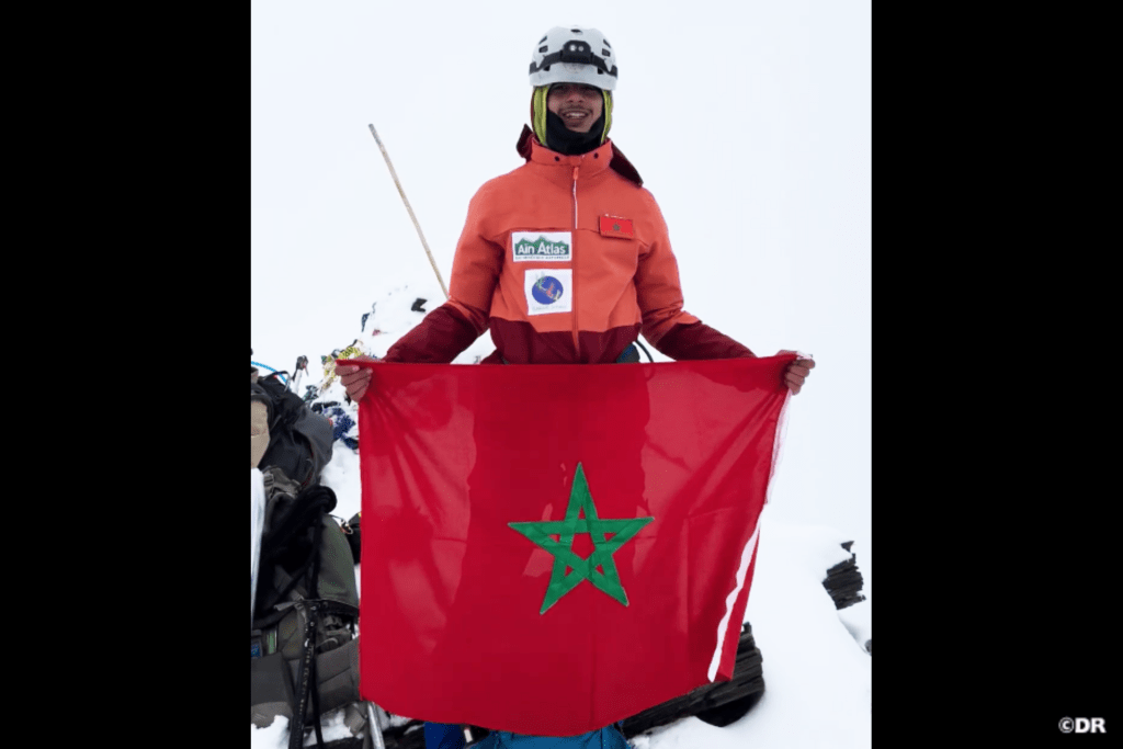 المتسلق المغربي يوسف التازي 15 سنة ينجح في بلوغ قمة "كانغ ياتسي 2" 3 jeune alpiniste marocain Youssef Tazi