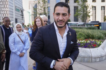 المصري عبد السيد يفوز بترشيح الديمقراطيين لمجلس الشيوخ في ولاية ميشيغان الأمريكية 1