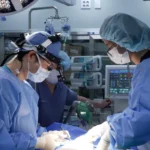جراحة قلب تتسبب في شفاء رجل من سرطان الجلد. والعلماء يجهلون السبب