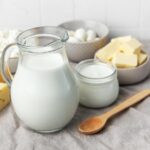 دراسة تغير نظرتنا إلى الألبان كاملة الدسم وتكشف تأثيرها الحقيقي على الصحة