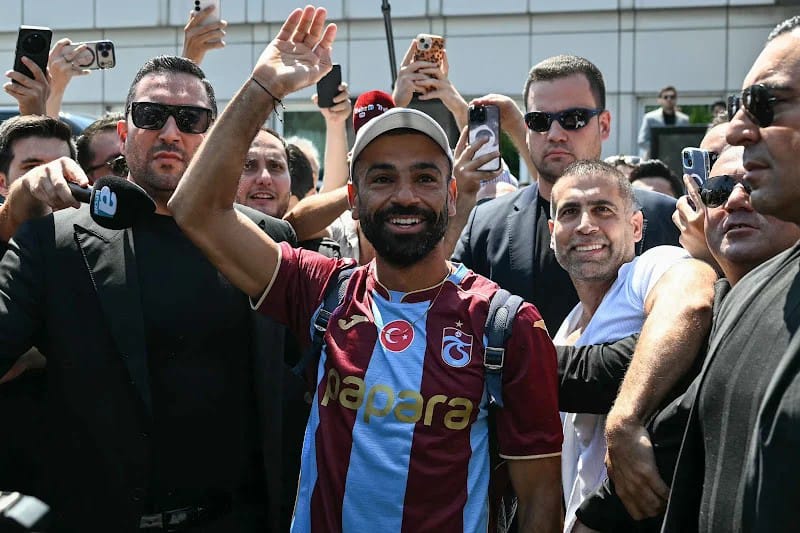 جريدة القرب 202 رسميا.. محمد صلاح يوقع عقدا لمدة عامين مع طرابزون سبور التركي