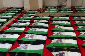 غزة تشيع أكثر من 100 شهيد في أكبر جنازة منذ الإبادة