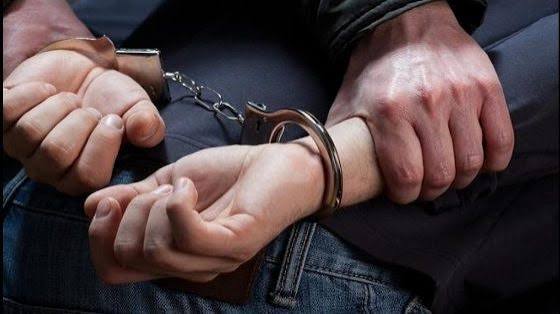 فاس.. الأمن يفكك شبكة للابتزاز والقروض غير المرخصة ويحجز مبالغ مالية ضخمة ومجوهرات 3 images 2026 09 17T235236.931