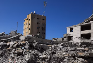 مسؤولون: استشهاد فلسطينيين في قطاع غزة جراء غارات إسرائيلية