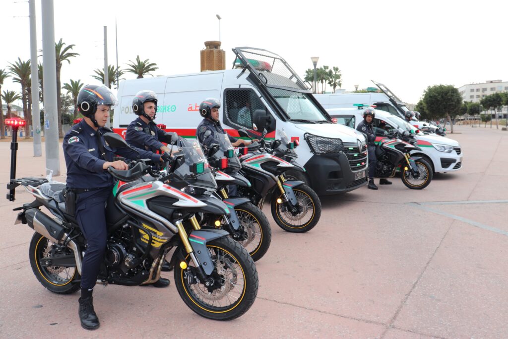 الدار البيضاء: إطلاق الوحدة المتنقلة لشرطة النجدة بعين السبع الحي المحمدي لتعزيز سرعة التدخل الميداني 3 WhatsApp Image 2026 10 22 at 22.09.22 1