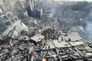 جريدة القرب 220 “إسرائيل”تواصل سياسة الحصار والتجويع مع تسجيل 5474 انتهاكاً جديداً.