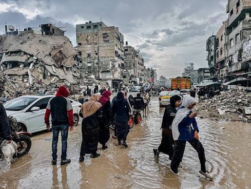 جريدة القرب 164 منظمة الأمم المتحدة: دعوة عاجلة لمساعدة حوالي 950 ألف نازح في قطاع غزة معرض لمخاطر الفيضانا