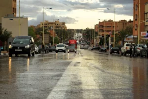 الأرصاد الجوية تحذر: أمطار رعدية ورياح قوية تضرب هذه المناطق اليوم